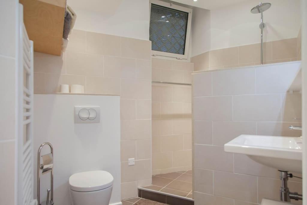 #28 1 Bdr Flat Ac Balcony Hper Central 10Mins To Beach & Old Town Ницца Экстерьер фото