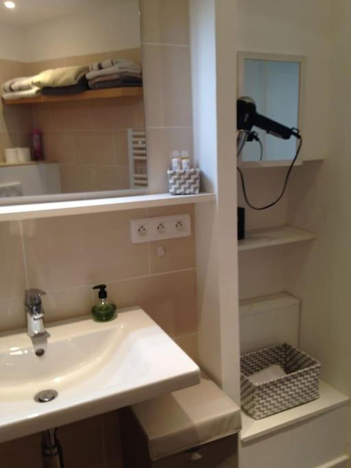 #28 1 Bdr Flat Ac Balcony Hper Central 10Mins To Beach & Old Town Ницца Экстерьер фото